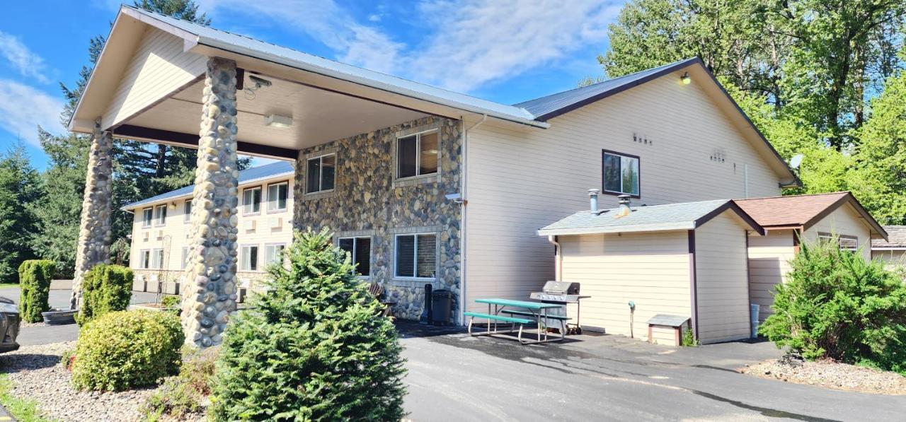 Crest Trail Lodge Packwood Εξωτερικό φωτογραφία